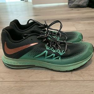 Nike running shoes size 8